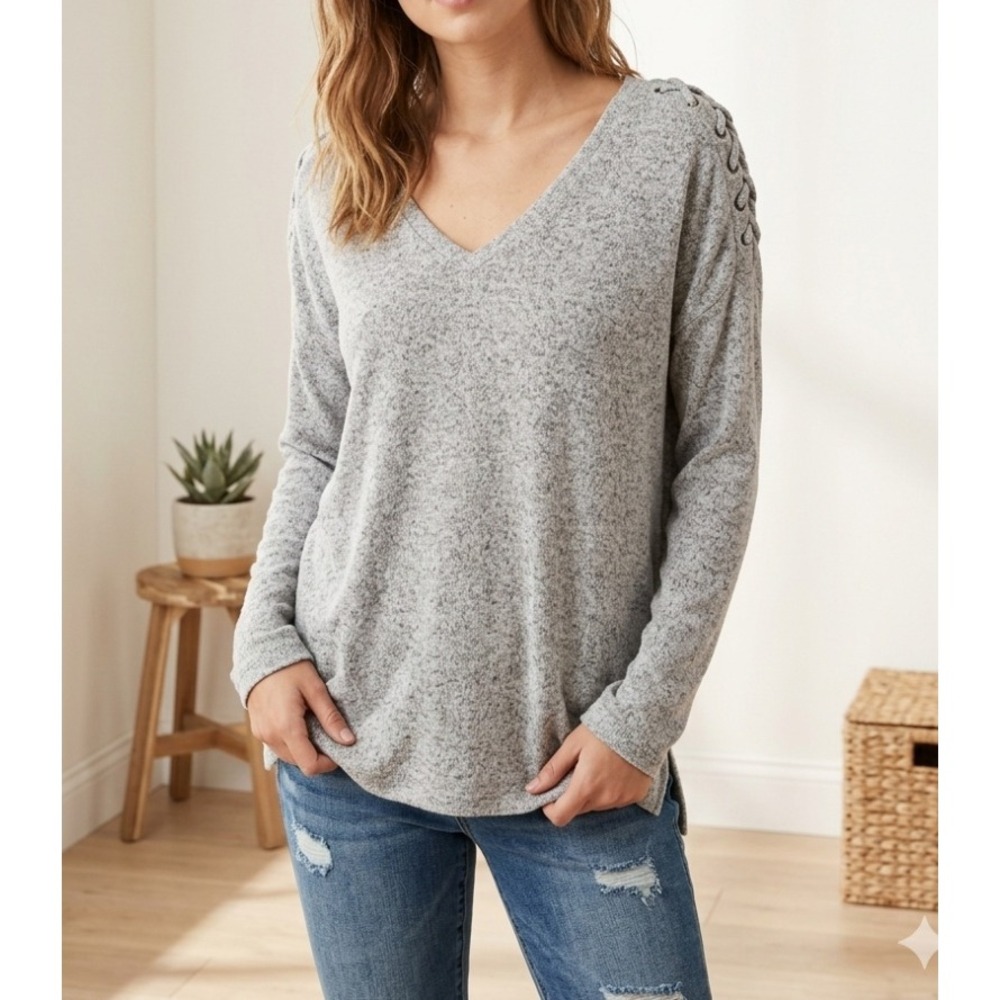 American Eagle Oversized Plush V-Neck Sweater Womens Small Gray Soft & Sexy
